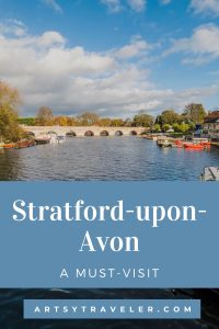 Pinterest graphic with the text "Stratford-upon-Avon: A Must-Visit over a picture of the river avon in Stratrford-upon-Avon in England.