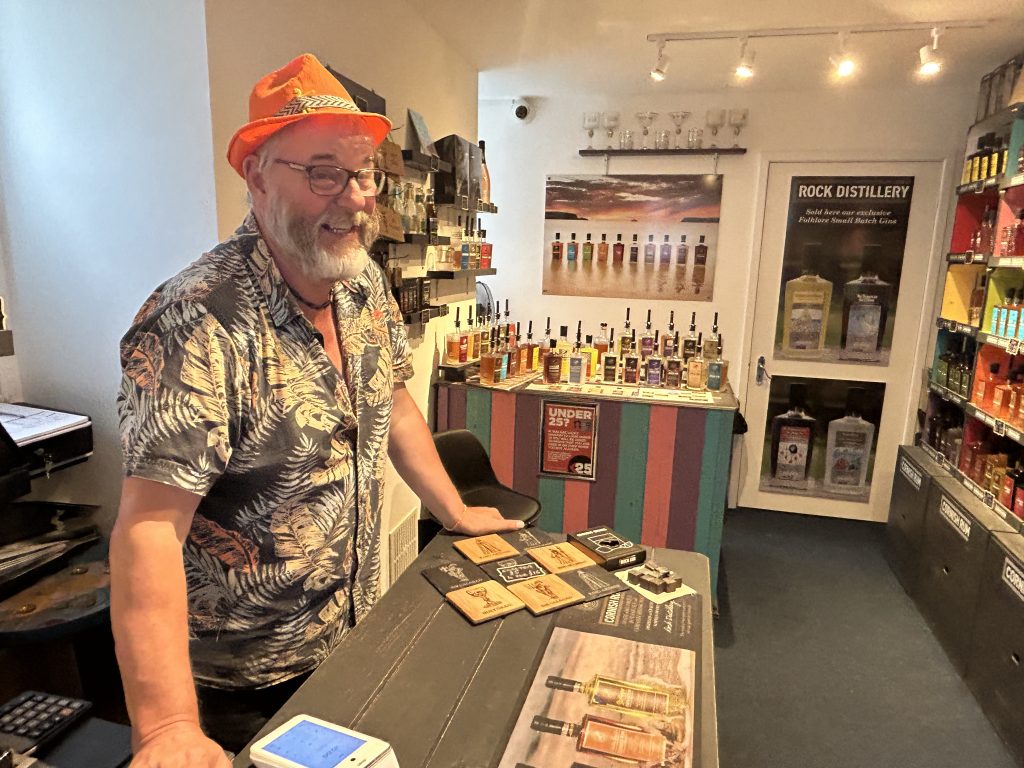 Rum and gin shop in Tintagel on a Rabbie’s tour of southwest England