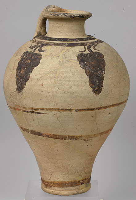 Large jug showing grapes from Thera at the National Archeological Museum in Athens