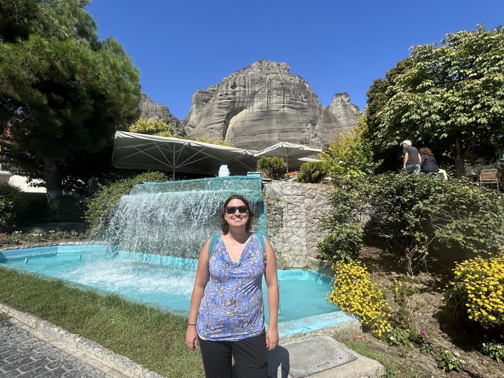 Julia in the small town of Kalambaka in a monastery in Meteora